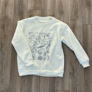 White aesthetic ocean sweatshirt | Size M